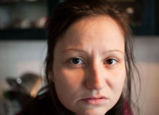 Godinu dana sam brinula o bolesnom mužu i menjala mu kateter: Čim je ozdravio i stao na noge, rekao mi je “Stara si, zaslužujem bolje”