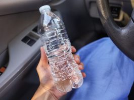 OVA GRUPA LJUDI NIKAKO NE BI SMJELA DA PIJE VODU IZ PLASTIČNE FLAŠE: Ukoliko imate ovu tegobu, izbjegavajte u širokom luku