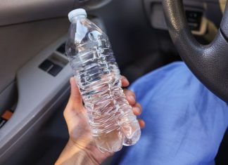 OVA GRUPA LJUDI NIKAKO NE BI SMJELA DA PIJE VODU IZ PLASTIČNE FLAŠE: Ukoliko imate ovu tegobu, izbjegavajte u širokom luku