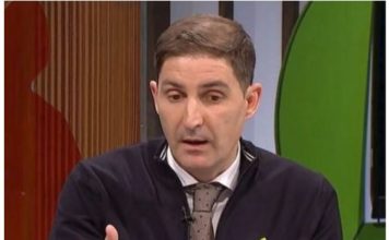 SAVETI DR ČUBRILA ZA BRZO PRAŽNJENJE CREVA: “Pred spavanje pojedite ovu voćku i ona će očistiti creva kao buldožer”