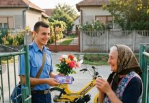 Snaga Malih Gestova: Priča o Samoći, Prijateljstvu i Nezaboravnoj Povezanosti