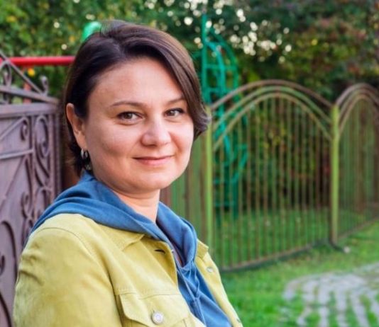 Muž je pred praznike u kuću doveo nepoznatu trudnu ženu: Kad je rekao da čeka njegovo dete zamaglilo mi se pred očima, a zbog moje reakcije danas mi ljubi stope