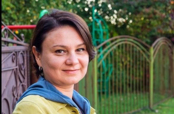 Muž je pred praznike u kuću doveo nepoznatu trudnu ženu: Kad je rekao da čeka njegovo dete zamaglilo mi se pred očima, a zbog moje reakcije danas mi ljubi stope