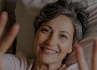 U KOJEM POLOŽAJU TREBA DA SPAVAJU SVE ŽENE STARIJE OD 50 GODINA: Ovo čuva mladolikost i zdravlje, smanjuje bore