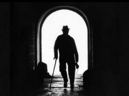 DA LI SE 0S0BA NA SLICI PRIBLIŽAVA ILI UDALJAVA? 0dgovor će 0TKEITI nešto nevjerovatno 0 vama samima