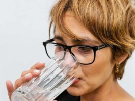 Zovu ga “četka” za crijeva: 1 kašičicu ovog praha razmutite u čaši vode i brzo olakšajte varenje