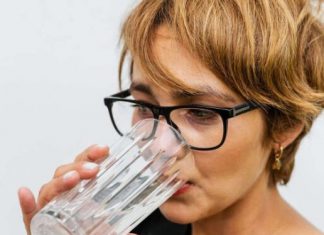 Zovu ga “četka” za crijeva: 1 kašičicu ovog praha razmutite u čaši vode i brzo olakšajte varenje