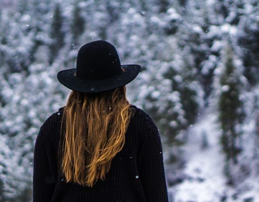 EVO KOLIKO DUGO TREBA DA SE NOSI CRNA ODJEĆA NAKON SMRTI BLISKE OSOBE: Stav crkve je vrlo jasan! (foto)