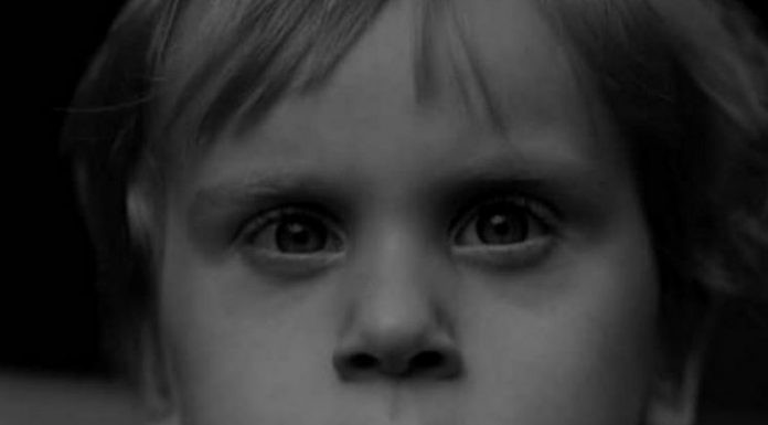 7 znakova da ste u djetinjstvu bili emocionalno zanemareni: takvi ljudi nose teške rane – ovako se prepoznaju