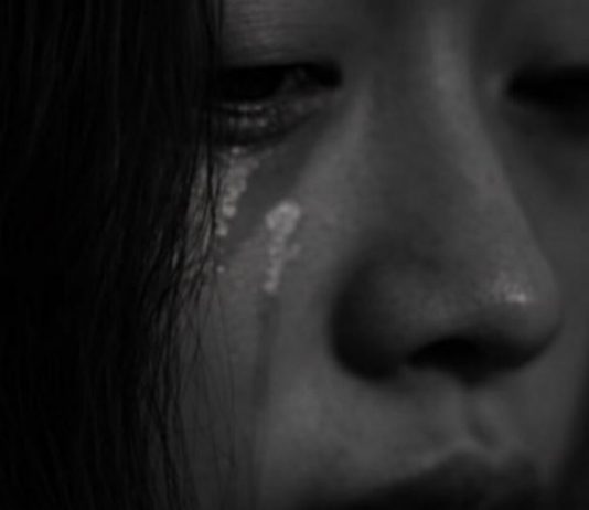 OVAKO IZGLEDA ŽENA KOJA JE NESRETNA U BRAKU: 10 signala koji se vide na kilometar