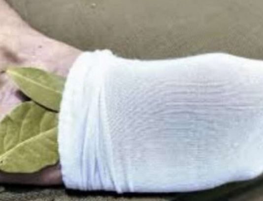 Moj deda je stavio lovorov list u čarapu i legao na spavanje: Stari trik koji se NIKAD ne sme zaboraviti, evo zašto!