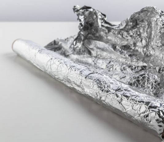 Stavite aluminijsku foliju ispod jastuka prije spavanja, šta se dešava…