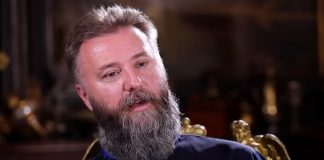 “SRAMOTA JE DA…” Otac Predrag Popović se oglasio uoči Vaskršnjeg posta – OVO NIKAKO, ALI NIKAKO NEMOJTE DA RADITE