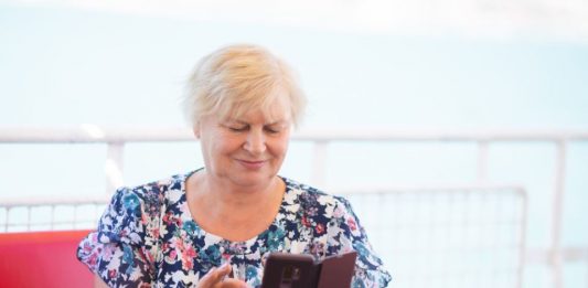 Mislila sam da ću u penziji da uživam, a onda me je realnost udarila po faci – više nikom ne trebam: Tada dobijam poziv koji mi menja život