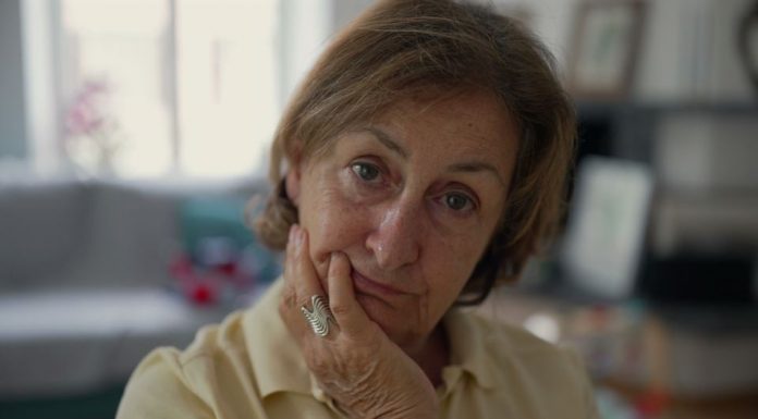 Ćerka se bogato udala i sad me se stidi: Kad mi je komšinica rekla kako se ponašala na svom rođendanu na koji me nije pozvala – zaplakala sam