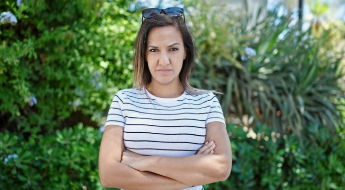 Svekrva se doselila privremeno i sad neće da se iseli, a još je dovela i udvarača: Moj muž je ćutao, pa sam joj ja očitala bukvicu koju će pamtiti dok je živa