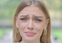 Ova 3 horoskopska znaka bolje da ne izlaze iz kuće: Karma ih stiže u martu 2026.