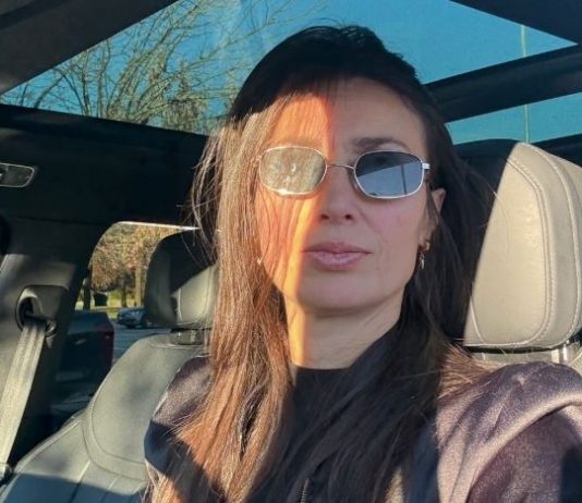 Vesna iz Medveđe rodila 8 sinova i 1 ćerku, njen život sa mužem Slobodanom ostavlja Srbe bez teksta: Nema dadilju, sve postiže sama, a izgledom oduzima dah