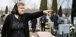 Tokom sahrane mog dvomjesečnog sina, svekrva je rekla da se sve desilo zbog mene, a u odgovoru je moja starija kćerka iznenada šapnula: “Mama, mogu li ti reći šta je baka radila s bratom?” 😨😱