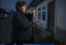 “Nepoznata žena sa crnim mačkom ušla je u naš dom: Ono što je majka videla u sobi sa bolesnom ćerkom ostavilo je sve bez reči!”