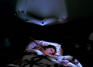 EVO ŠTA ZNAČI KADA SANJATE MRTVU OSOBU: Ovo je pokušaj da se pošalje poruka!