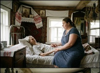 „Baka na Samrti Ostavila Šokantnu Poruku: ‘Nemoj Zvati Doktore, Pogledaj Ispod Komode…’“