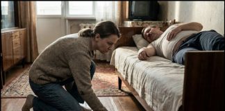 Škripanje u Tami: Zvučni Tragovi Prošlosti