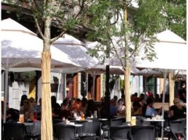 Gost zvao konobara da mu objasni grešku u računu i pita “Momak, šta si ti imao iz matematike”, a zbog njegovog odgovora je propao u zemlju