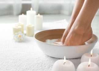 NEVJEROJATNI REZULTATI NAMAKANJA STOPALA U JABUČNOM OCTU: ISPROBAJTE OVU JEDNOSTAVNU METODU