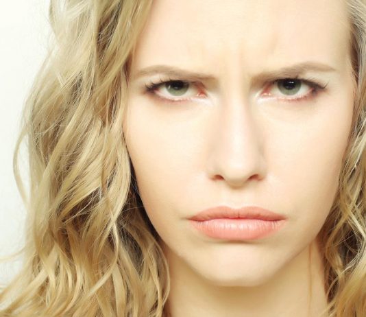 PSIHOLOG OTKRIO GENIJALAN TRIK: Ako je neko bezobrazan prema vama, upotrijebite OVE TRI RIJEČI i gledajte kako se odmah povlači!