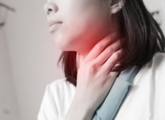 9 uzroka nakupljanja sluzi u grlu i kako je se učinkovito i prirodno riješiti