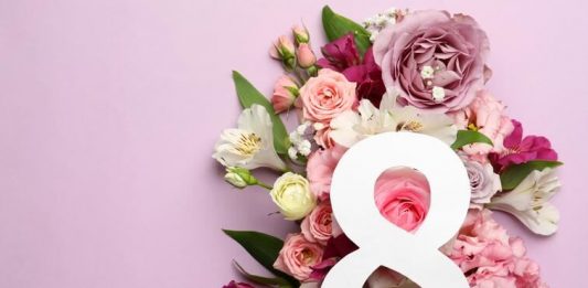 Koje poklone treba izbegavati za 8. mart: Ovo cveće se nosi na groblje i nipošto ne sme da se poklanja damama