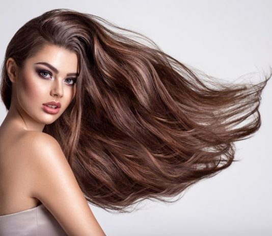 ŽENE ODUŠEVIĆE VAS OVAJ TRIK ZA BUJNIJU KOSU: Potrebno je samo da u šampon dodate ovaj sastojak koji se često koristi