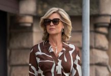 8 stvari koje nakon 50. godine pojeftinjuju izgled: Otkrijte kombinacije koje će učiniti da izgledate otmeno