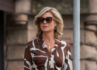 8 stvari koje nakon 50. godine pojeftinjuju izgled: Otkrijte kombinacije koje će učiniti da izgledate otmeno