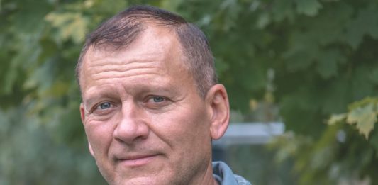 Kad mi se ćerka razbolela nalazi krvi otkrivaju da joj nisam biološki otac: Žena nakon toga nestaje bez traga a u bolnici mi nepoznata žena otkriva bolnu istinu