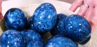 ŽENA OFARBALA JAJA NA POTPUNO PRIRODAN NAČIN I ODUŠEVILA: Za “Zvezdano nebo” su vam potrebna samo ova 2 čaja