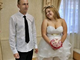 Tokom izgovaranja sudbonosnog „da“ ispod vjenčanice se nešto pomjerilo: Gosti zanijemili, a mladoženja problijedio od straha