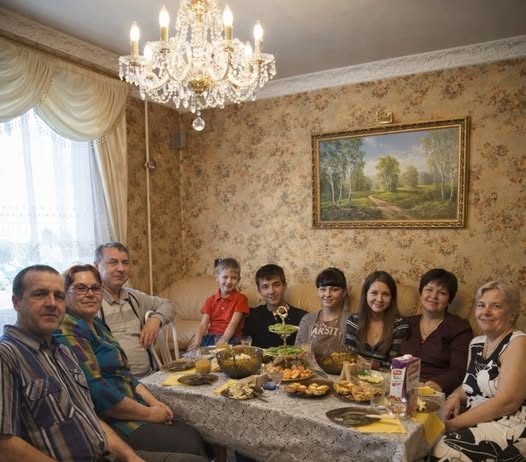 Pukla sam za stolom: Svekrva je cijelu večer ponižavala mene i moju hranu, ali moj potez ih je ostavio bez riječi