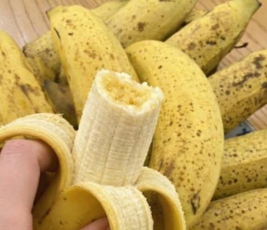 Ako imate više od 50 godina, jedenje jedne banane dnevno može uzrokovati…