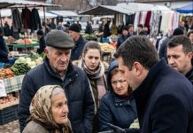 Baka Mara je na pijaci prodavala sir kako bi pomogla unuku, ali ono što je rekla jedna djevojčica natjeralo je ljude da zastanu i zaplaču