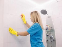 Svi hvale sirće, ali ovo je veća moć: Čudo koje je čekalo uklonilo je prljavštinu i plijesan u 20 godina starom kupatilu za samo nekoliko sati