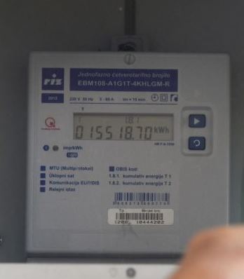 ELEKTRIČAR SAVJETUJE DA SE JEDAN UREĐAJ NOĆU ISKLJUČI: Tako će vam račun za struju biti skoro duplo manji!