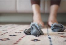 Nikada ne ostavljajte čarape pored kreveta: Evo i zašto