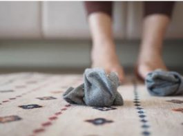 Nikada ne ostavljajte čarape pored kreveta: Evo i zašto