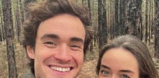 Par otišao na kampovanje u šumu i nestao bez traga: Dve nedelje kasnije lovci pronalaze skrivena vrata ispod zemlje i otkrivaju užas koji ih je zaledio