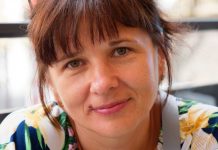 Draganu iz Pančeva muž je ostavio sa 3 ćerke i svekrvom: “Sama sam cepala drva da bih ih poslala na ekskurziju, a onda videla šta njihov otac za to vreme radi”