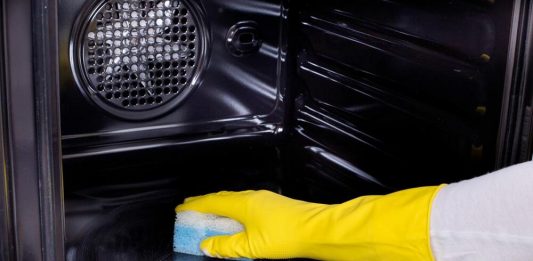 POTOPILA je kore od pomorandži u SIRĆE! Kada vidite ŠTA je dobila, stalno ćete ga koristiti!