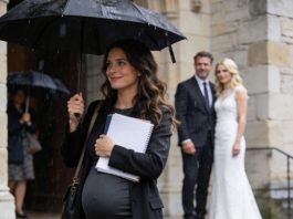 Pojavila se da finalizuje razvod u osmom mesecu trudnoće… a zatim je stajala i posmatrala kako njen muž istog dana oženi svoju ljubavnicu, smešeći se kao da više nema šta da izgubi. Ono što on nije shvatio bilo je da ona odlazi sa tajnom dovoljno snažnom da uništi sve za šta je verovao da je dobio