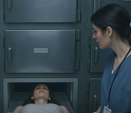 Čuvši neočekivano šuštanje ispod plahte, sestra u vrtiću odlučila ga je podići. Ono što je tamo vidjela ju je prestravilo 😱😲